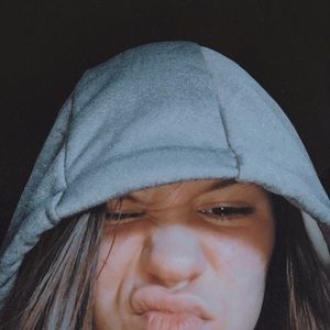 Meet your Posher, Elaina